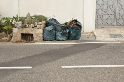 Mini and midi skips for household projects
